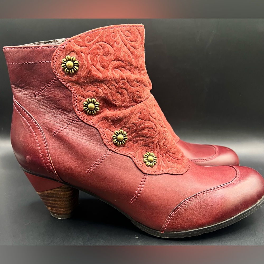 L’Artiste- Women's Bordeaux (Red) Ankle Boots, Size:42, Inner tear on side ankle